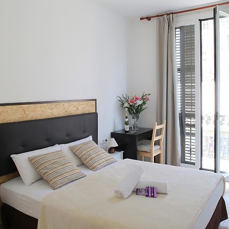 Hostal Balkonis Barcelona Exterior photo