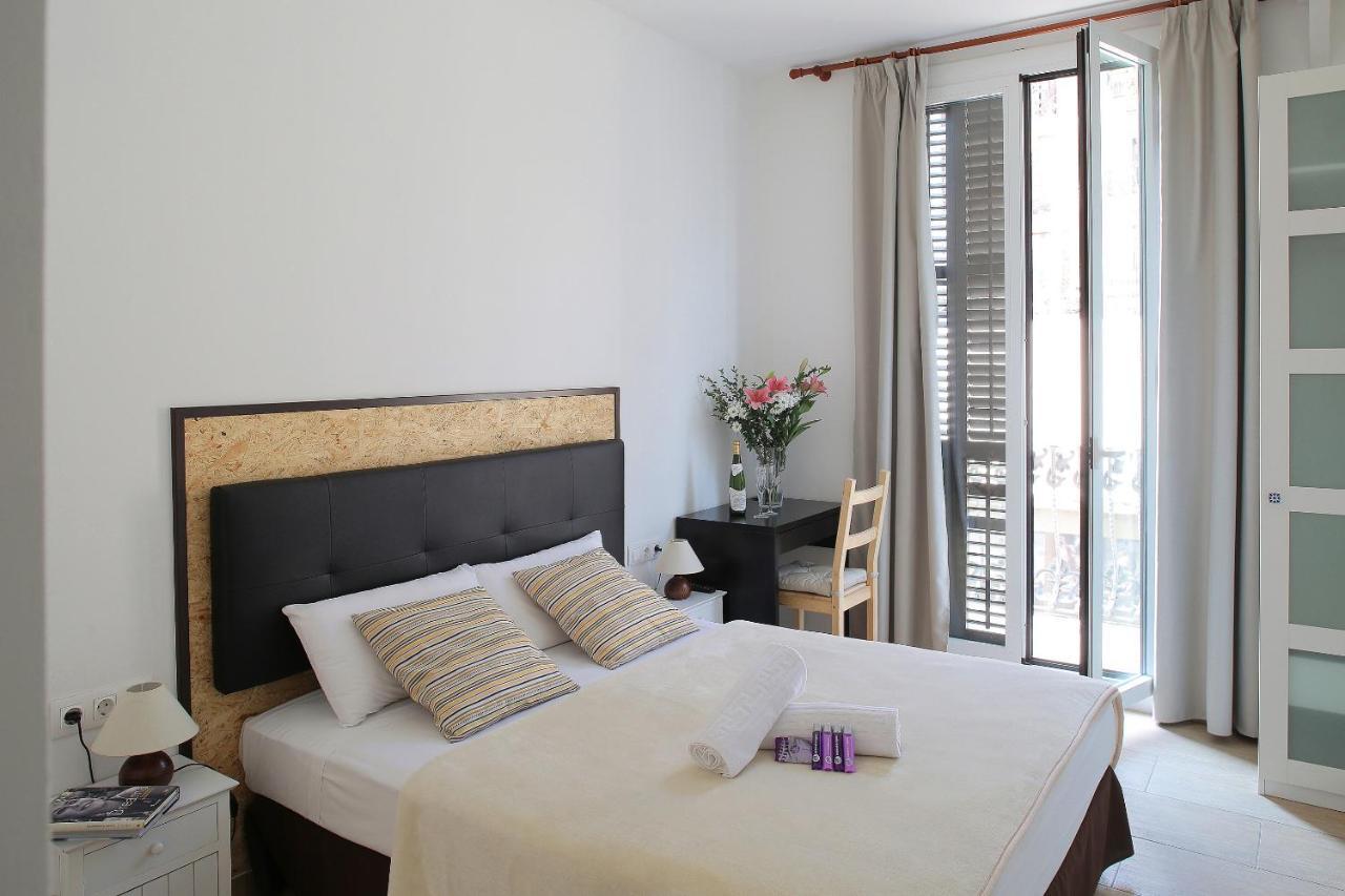 Hostal Balkonis Barcelona Exterior photo